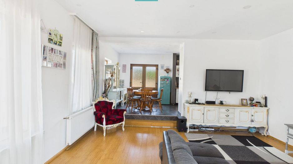 Casă modernă cu 6 camere în Vladimirescu - Poză 12