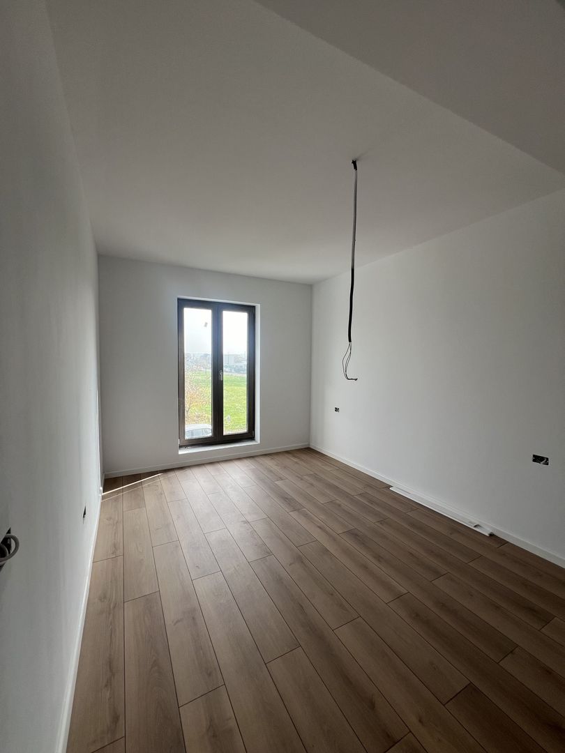 Vila 4 camere Dumbravita - Poză 4