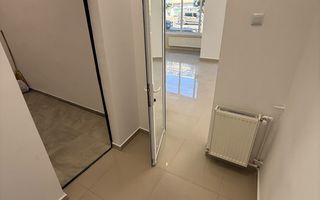 Spatiu Comercial Vitrat- 60mp - Front Stradal - Podu Ros - Poză 7