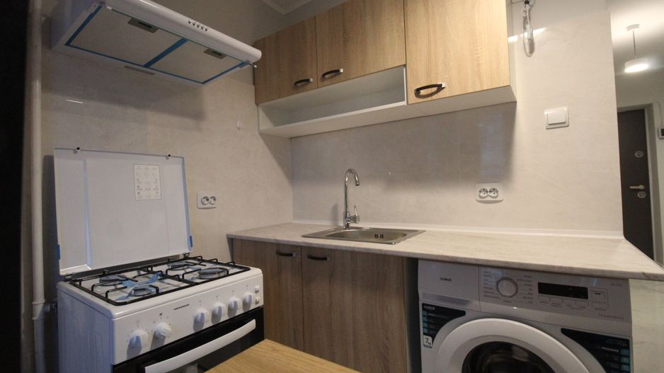 Studio- prima inchiriere - Piata Alba Iulia - Decebal - vedere Rond - Poză 2