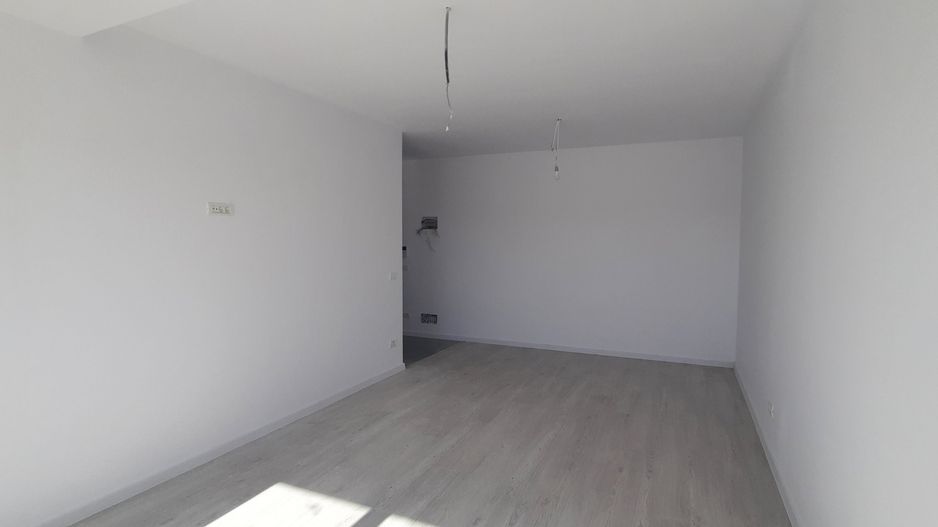 Apartament 2 camere cu loc de parcare inclus - Poză 5