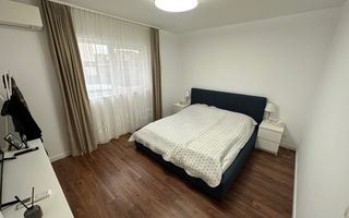 Apartament in vila cu curte  Dumbravita - Poză 9