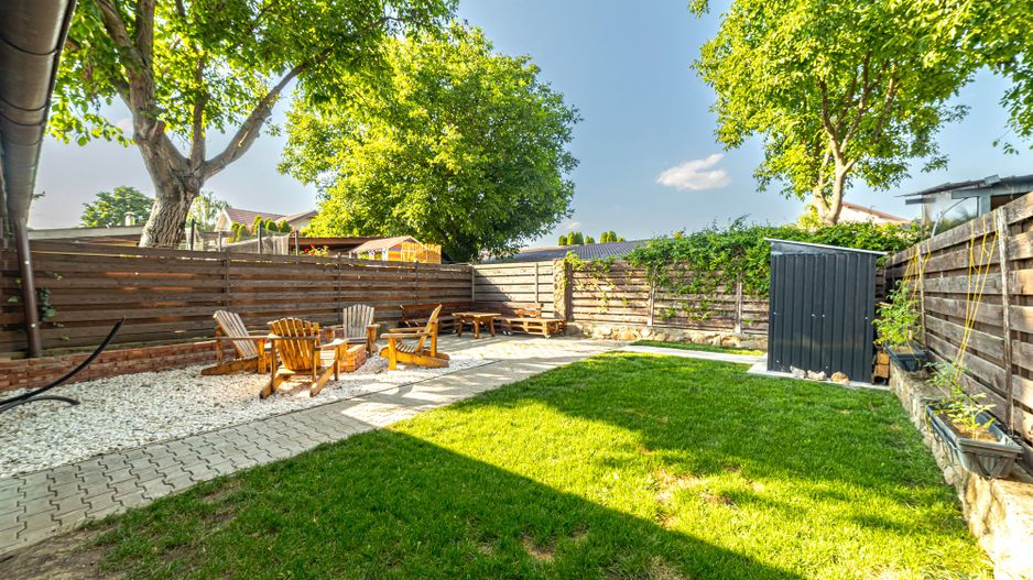 Casă în Cartierul Verde, independentă energetic - Poză 6