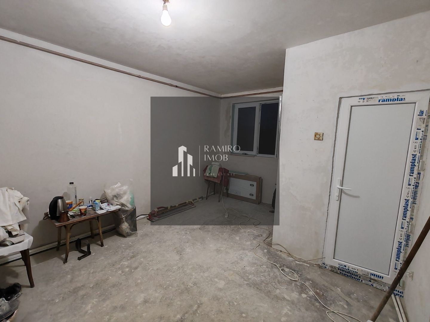 GARSONIERA EMIL RACOVITA/APARATORII PATRIEI, INVESTITIE - Poză 1