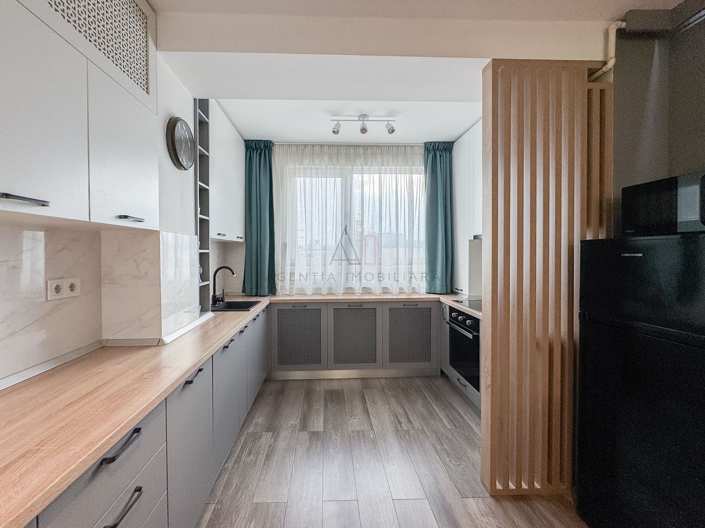 Studio Ivory Residence | Parcare - Poză 7