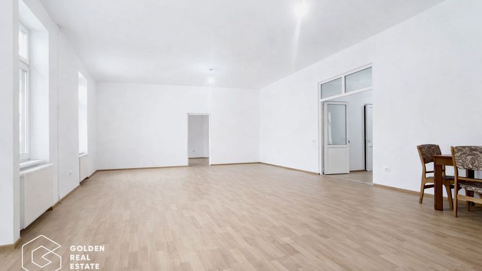 Apartament in centrul Timisoarei, vedere spre Bega, etajul 1 - Poză 1