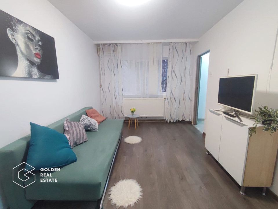 Garsoniera tinereasca, etaj 3, 6 Vanatori - Poză 1