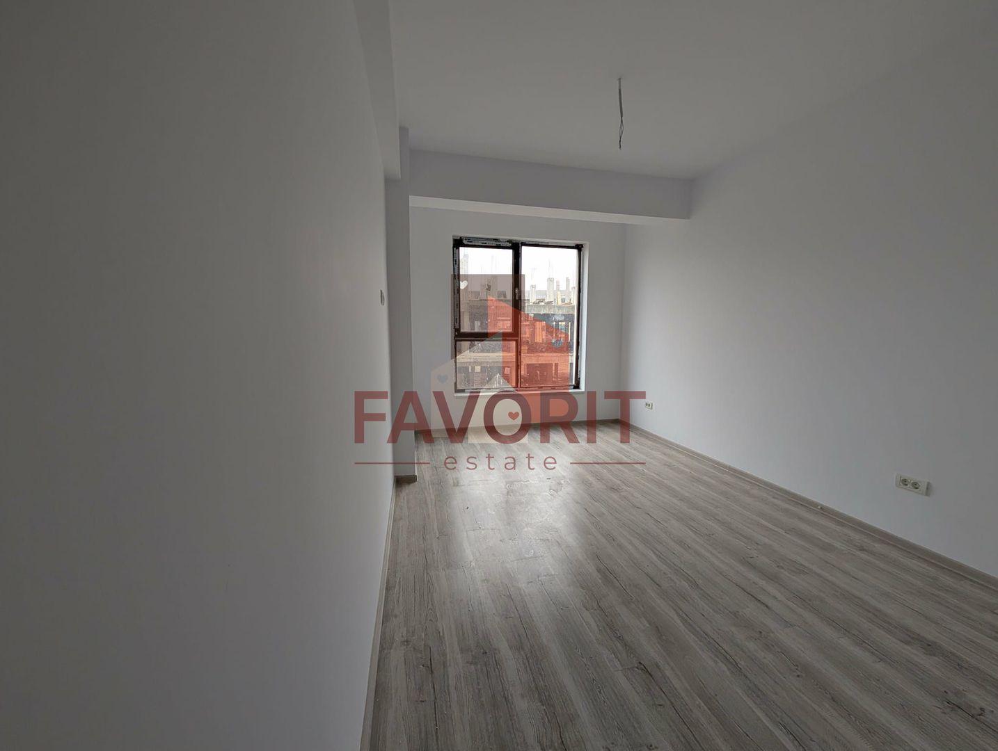 Langa ESO. 73 mp. Bloc nou cu lift. - Poză 5