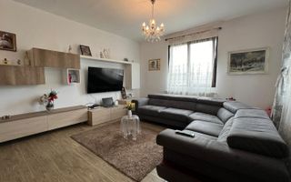 Casa de Vanzare la 10 km de Onesti - Poză 3