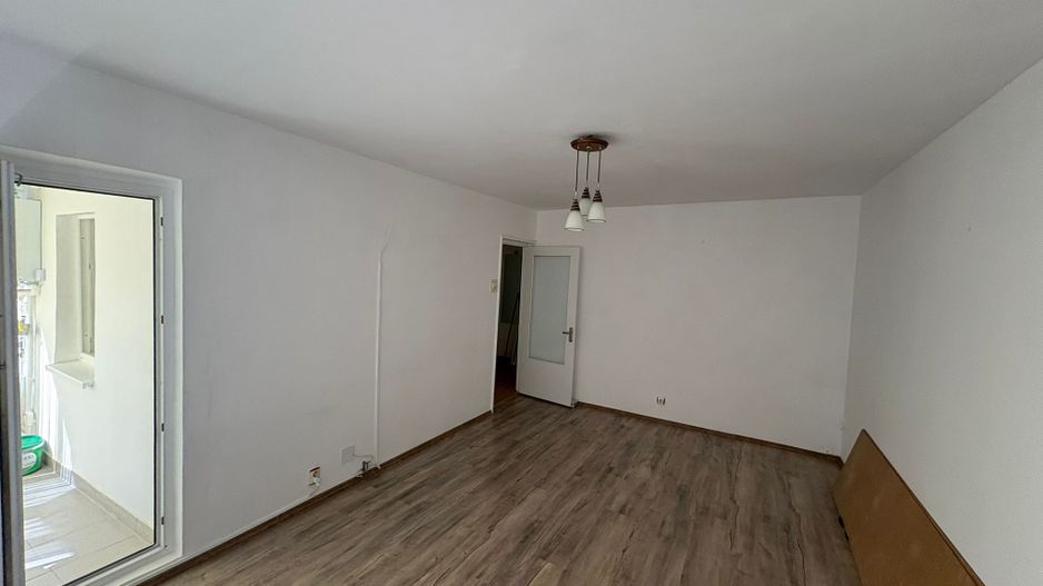 De inchiriat apartament cu 2 camere nemobilat, I. C. Frimu, etaj 3, 300 Eur - Poză 5