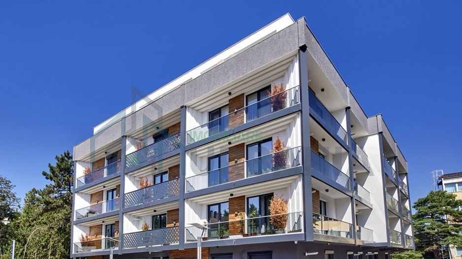 Apartament 2 camere, 3 balcoane, intabulat, vis-a-vis de Parcul Copou, loc de parcare subteran - Poză 1
