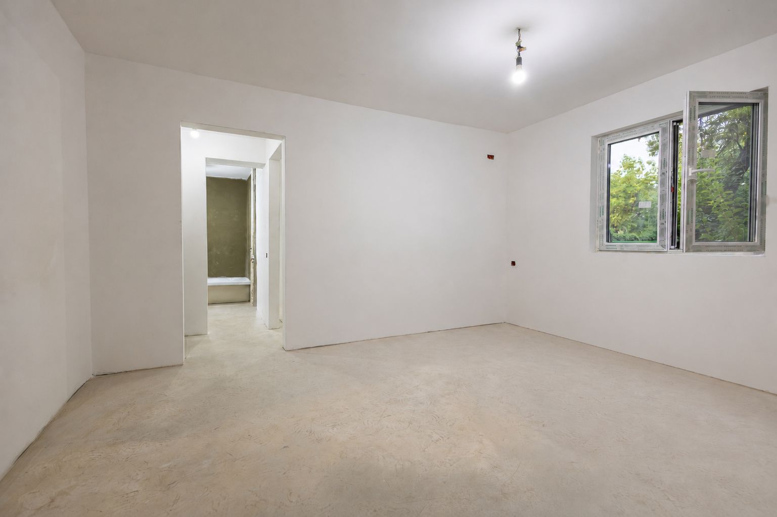 2 camere la parter, renovare avansată | Str. Argeșelu, Școala 110 - Poză 1