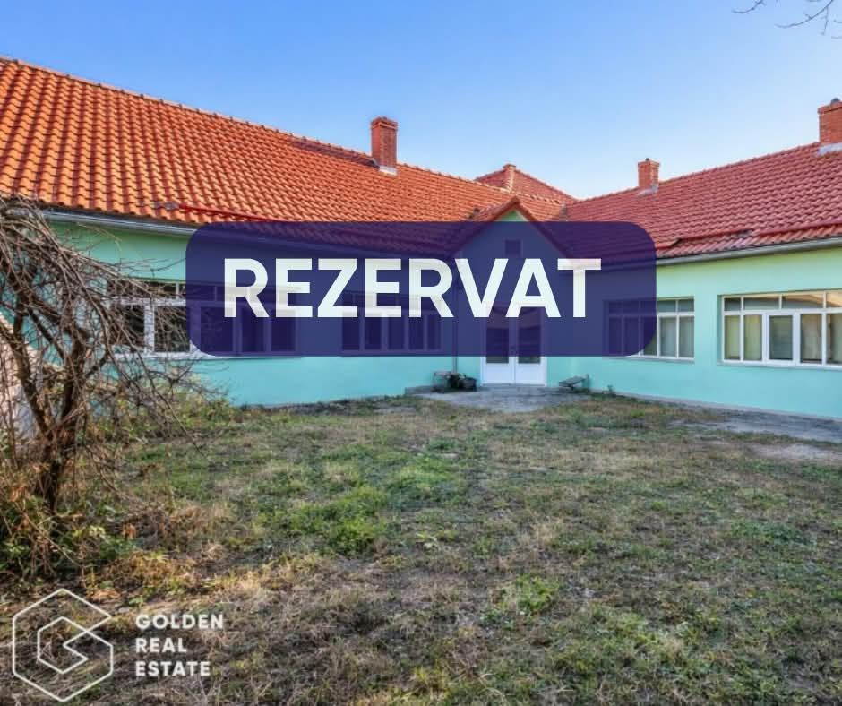 Casa cu 2 corpuri de cladire, Lipova - Poză 1