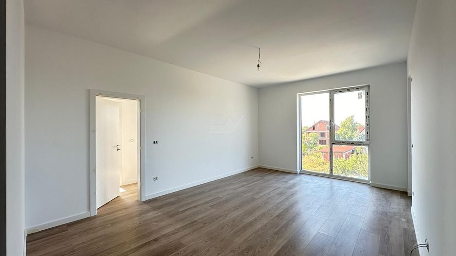 Bloc finalizat. Lift. Decomandat. Loc parcare. - Poză 2