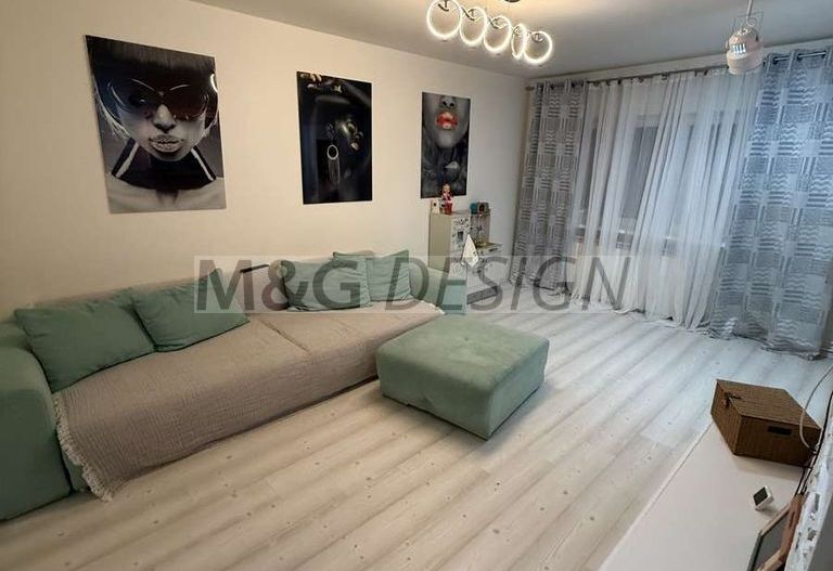 Etaj 2 , 3 camere decomandat Soarelui - Poză 14