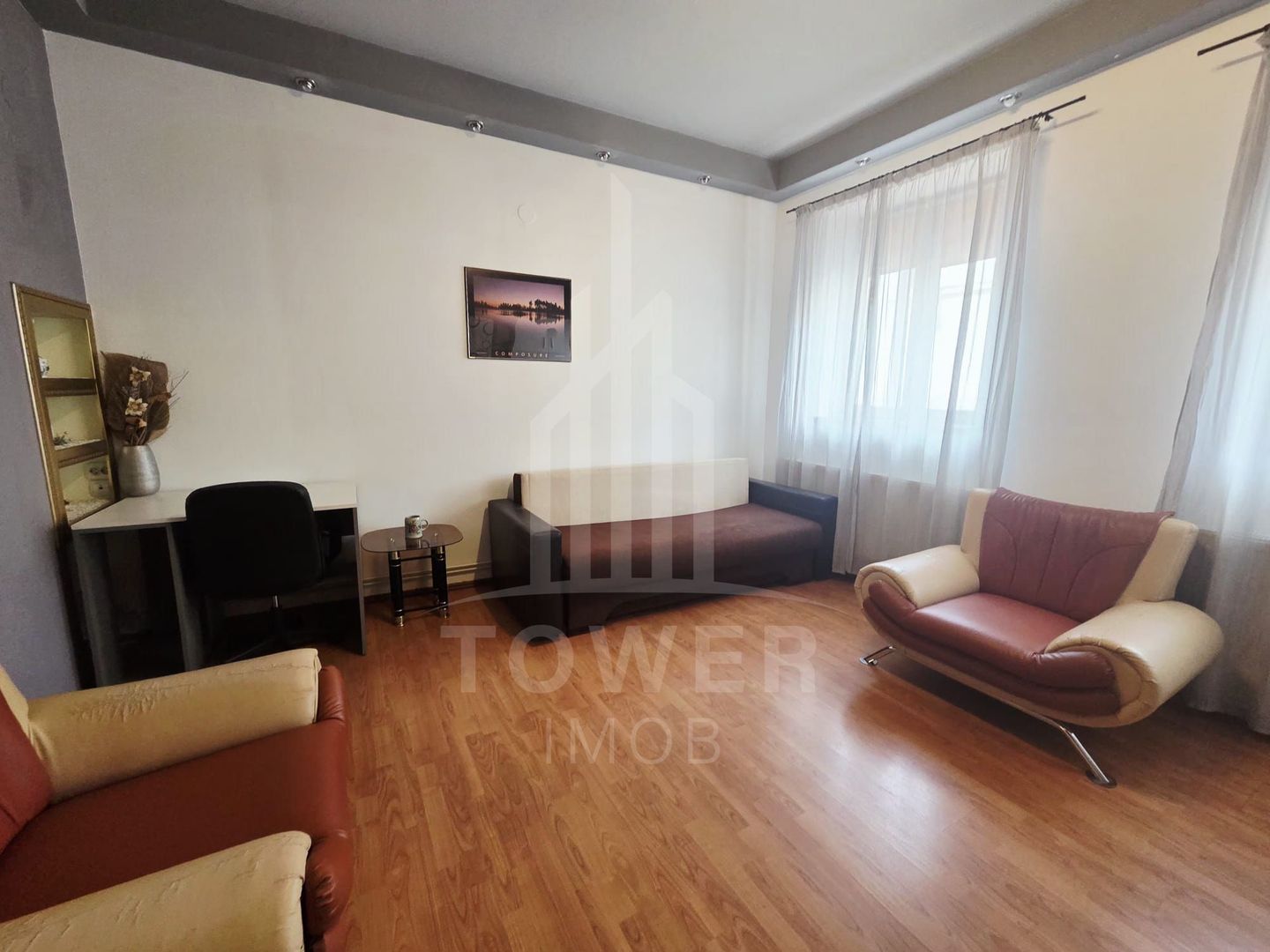 Garsonieră spațioasă de închiriat, ultracentral, la casă - Poză 2
