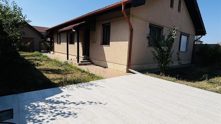 Casa de vanzare la cheie plan Parter Nojorid - Poză 1