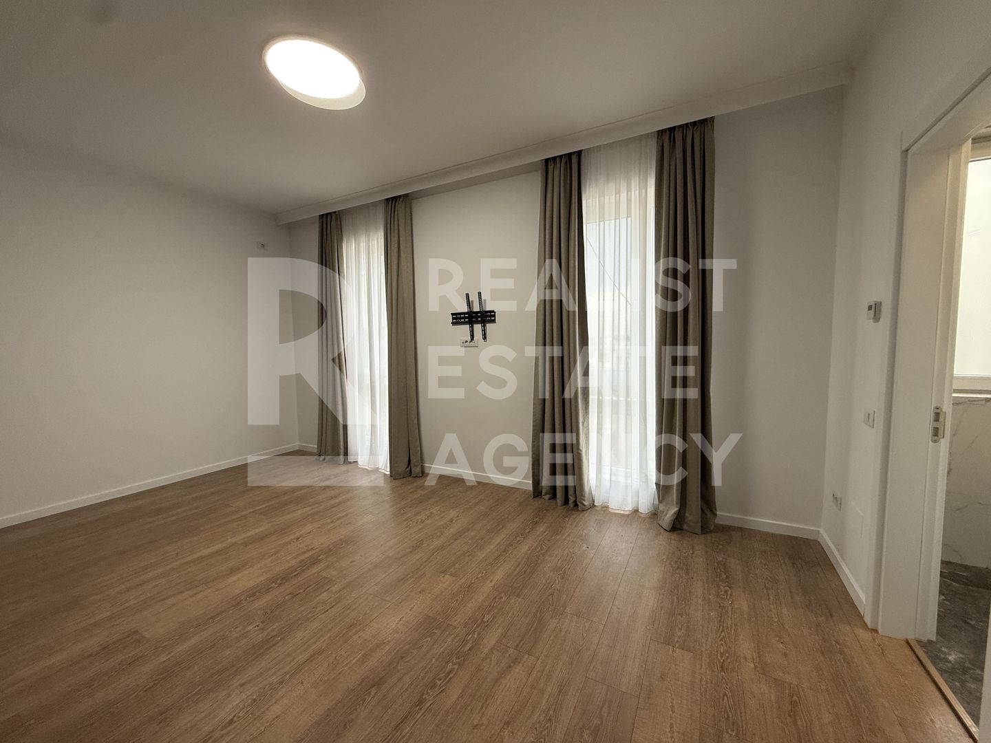 Vila individuală | Tunari | Gradina | Garaj - Poză 13