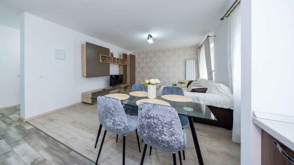 Apartament cu doua camere modern ,cu boxa in Top City - Poză 11