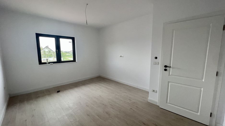 DUPLEX SPATIOS - Poză 18