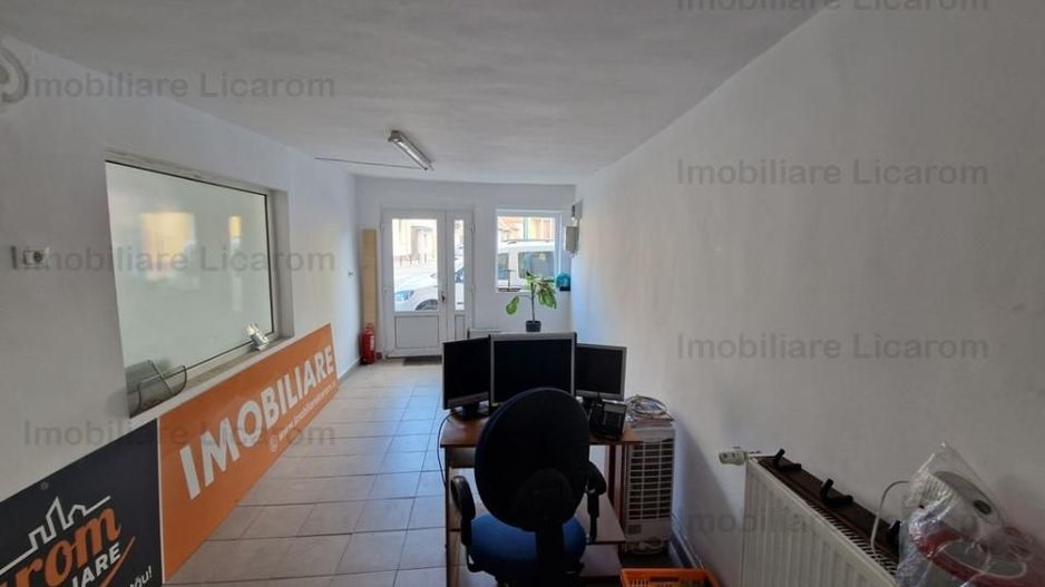 Spatiu comercial acces stradal 15 mp,Str Mihai Viteazul 220 euro - Poză 4