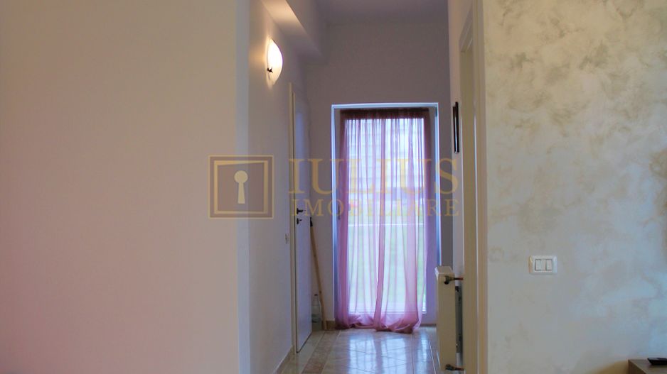 Imobil deosebit, curte spatioasa, centrala proprie, loc de parcare! - Poză 21
