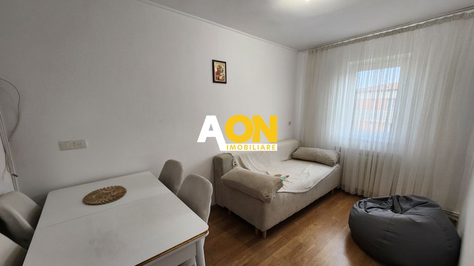 De vanzare apartament 3 camere zona Cetate - Poză 1