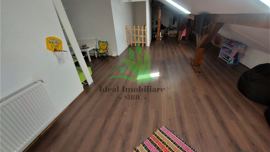 Apartament cu 4 camere in Selimbar, zona Pictor Brana - Poză 12