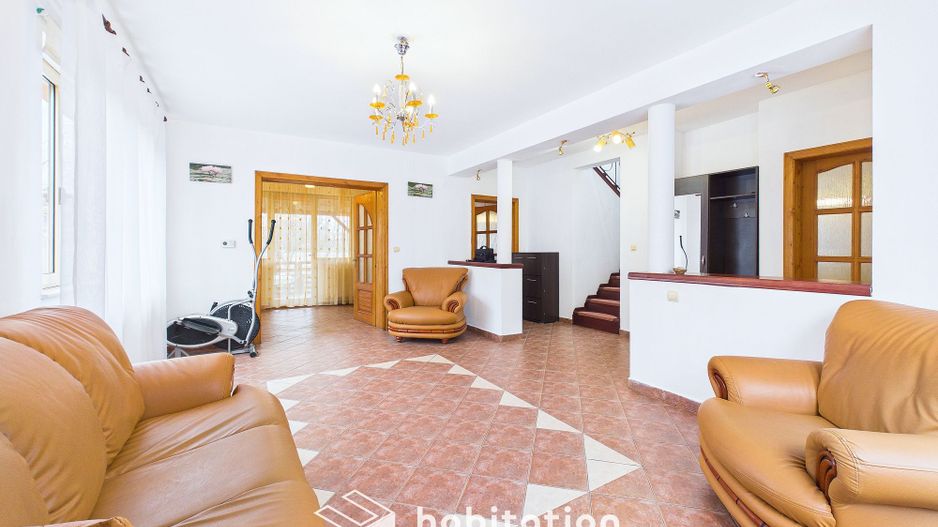 Casă ideală familie sau birou, cu curte și garaj | Braytim - Fratelia - Poză 4