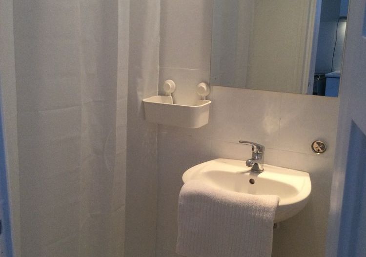 Inchiriere garsoniera baneasa sect 1 bucuresti - Poză 4