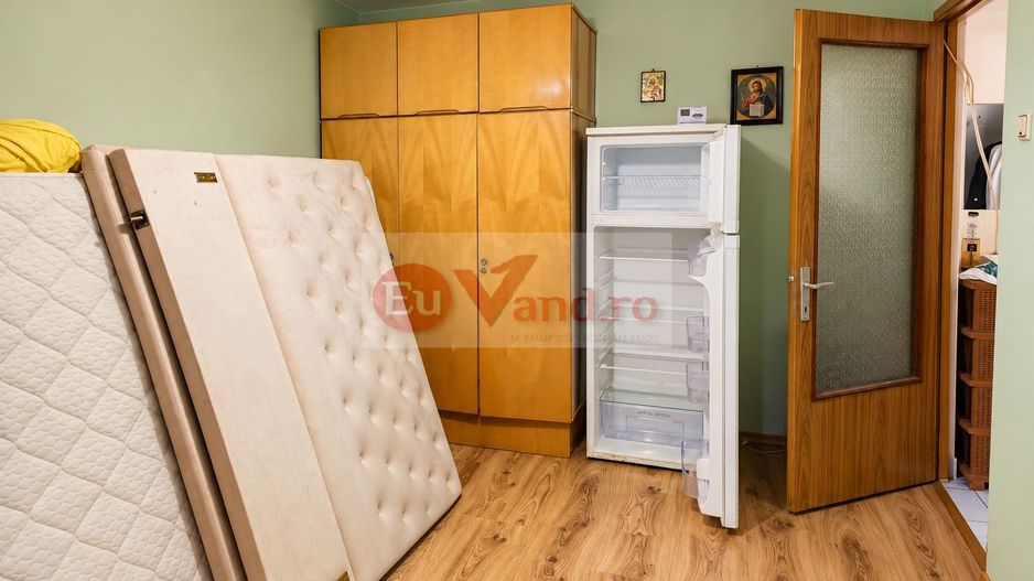 De vanzare apartament cu 2 camere, decomandat – Micro 19, parter, 46.500 E - Poză 3