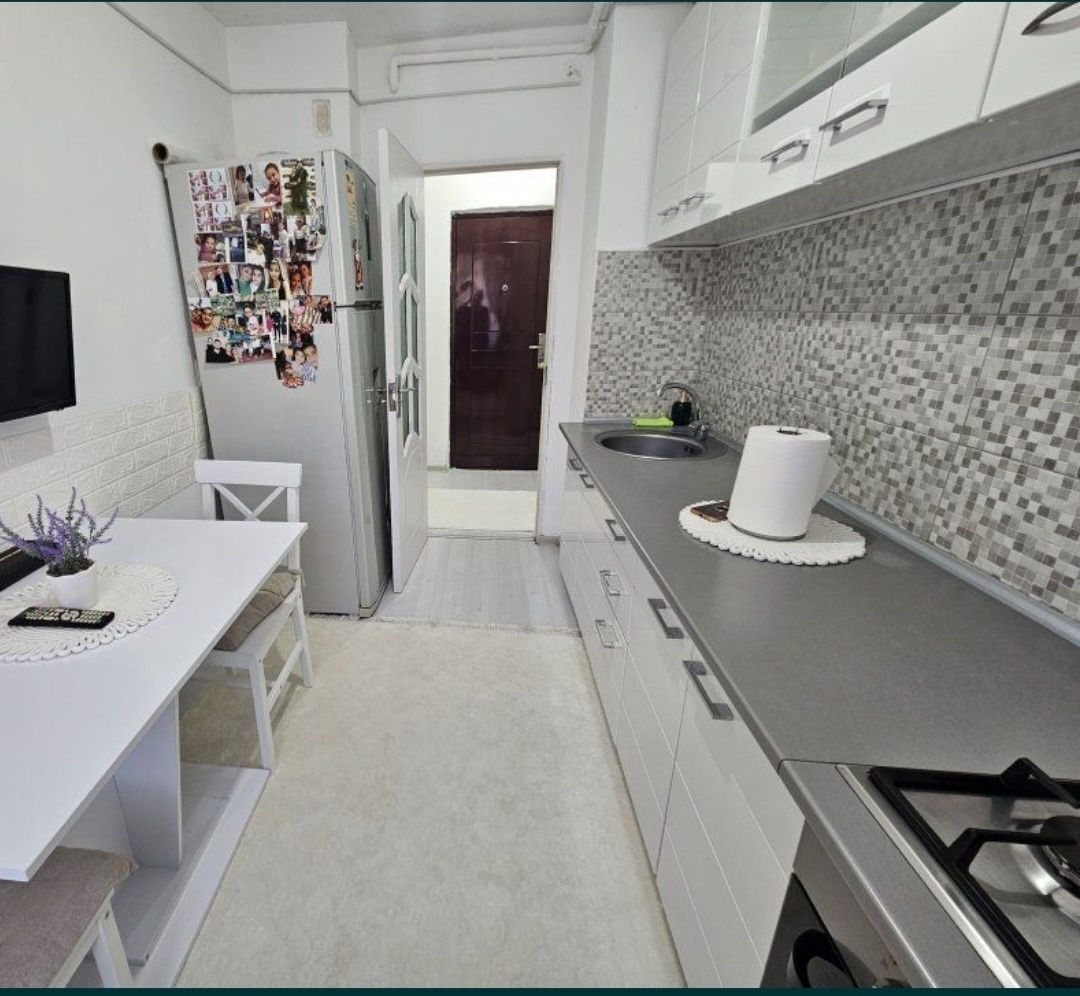 APARTAMENT COCHET ZONA VITAN - Poză 3