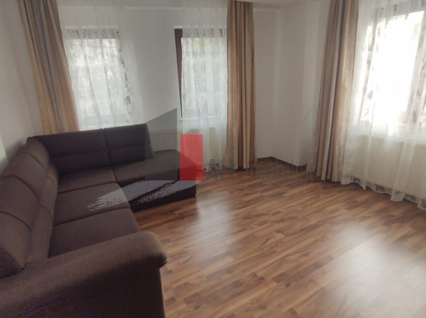 Vilă Occidentului - birou sau locuintă - Poză 3