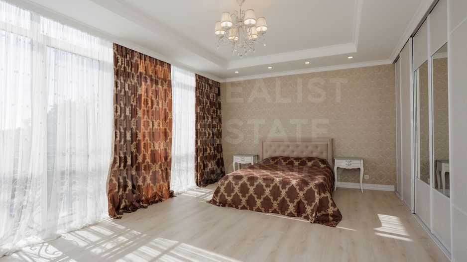 Chirie, apartament, 3 camere, Strada Bernardazzi, Centru - Poză 2