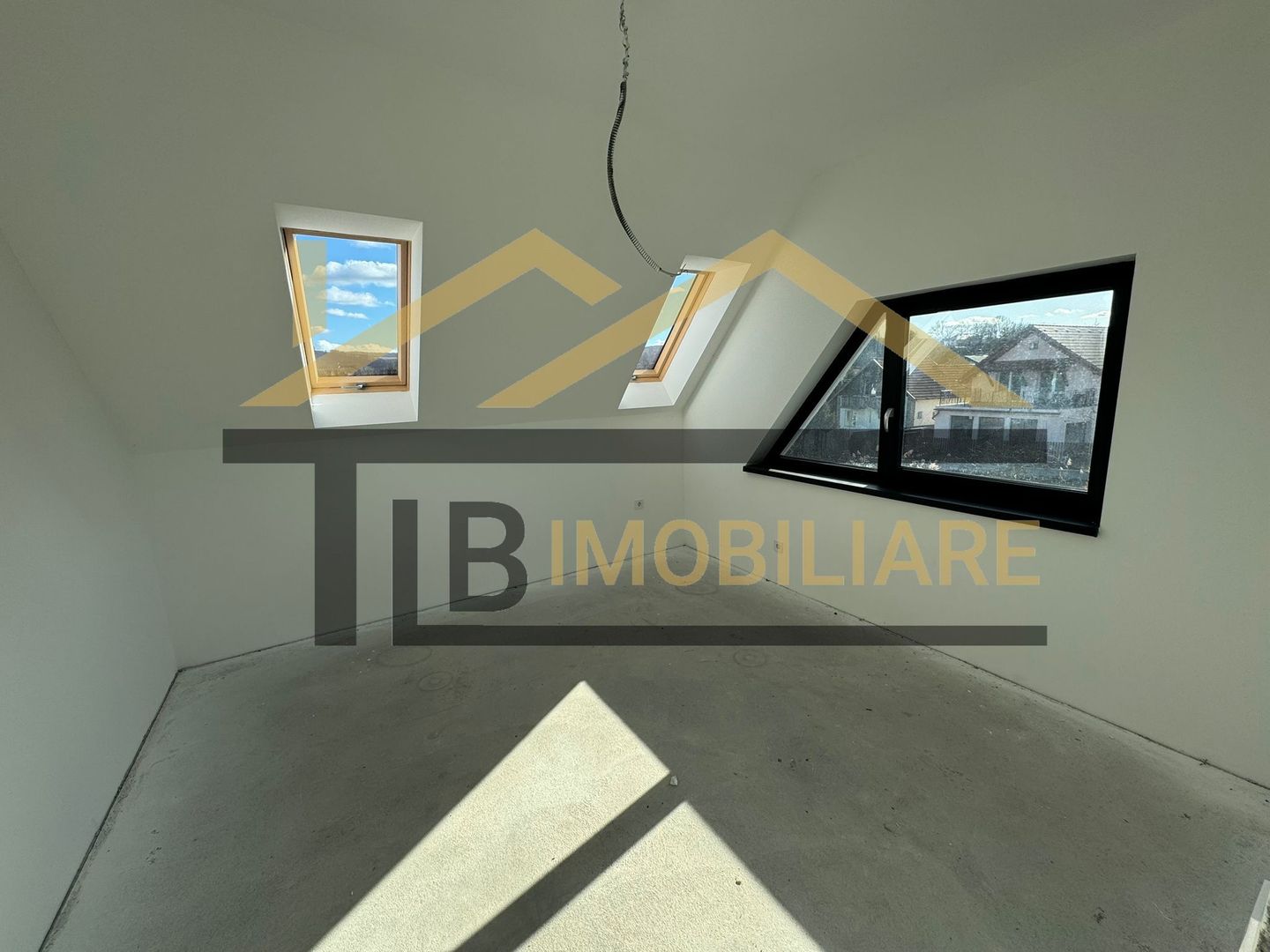 Casa individuala 4 camere, 140 mp utili, 600 mp teren, Zona Sangiorgiu de Mures - Poză 11