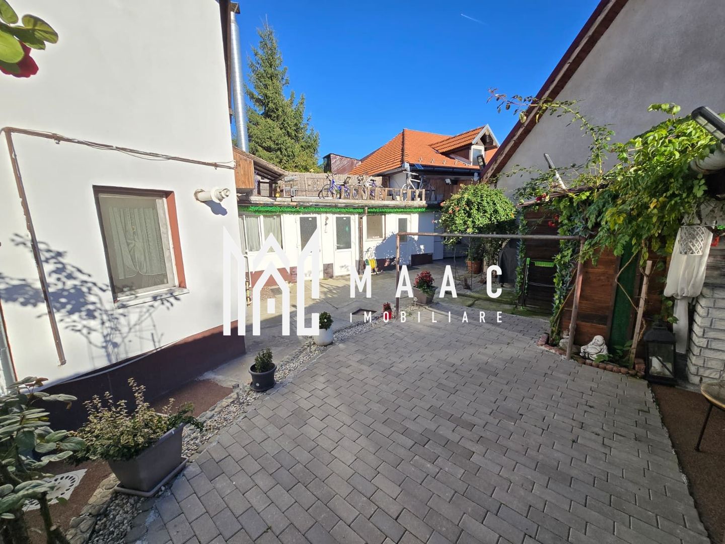 Casa 7 camere 3 bai 2 intrari Zona Garii - Poză 6