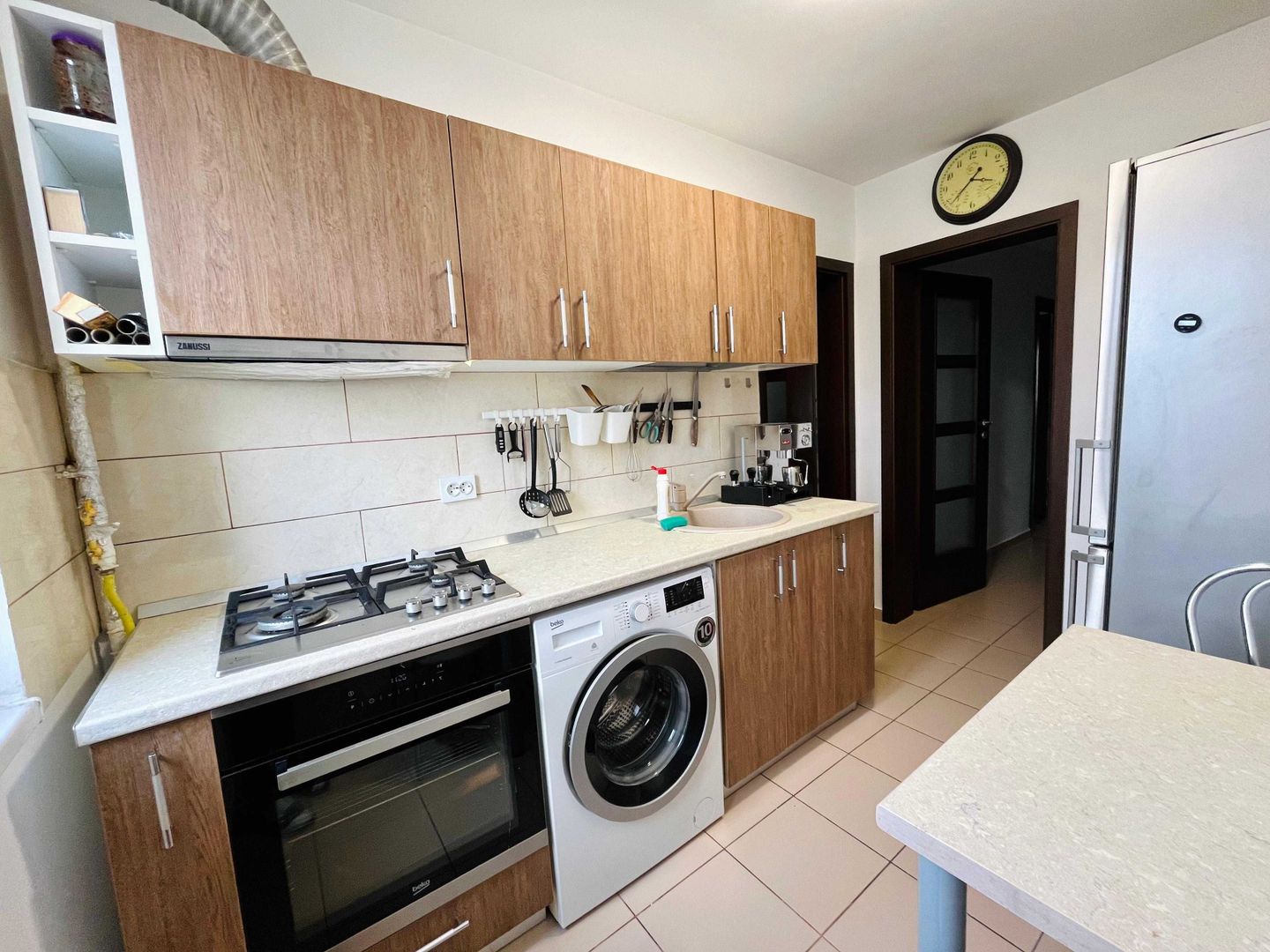 Apartament 2 camere bloc anvelopat metrou Raul Doamnei Drumul Taberei - Poză 4