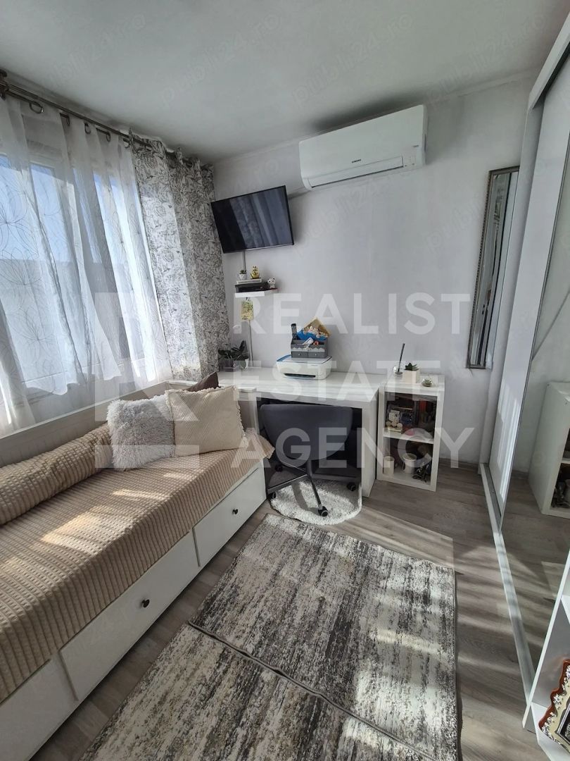 Vânzare, apartament cu 3 camere în zona Gorjului - Poză 5
