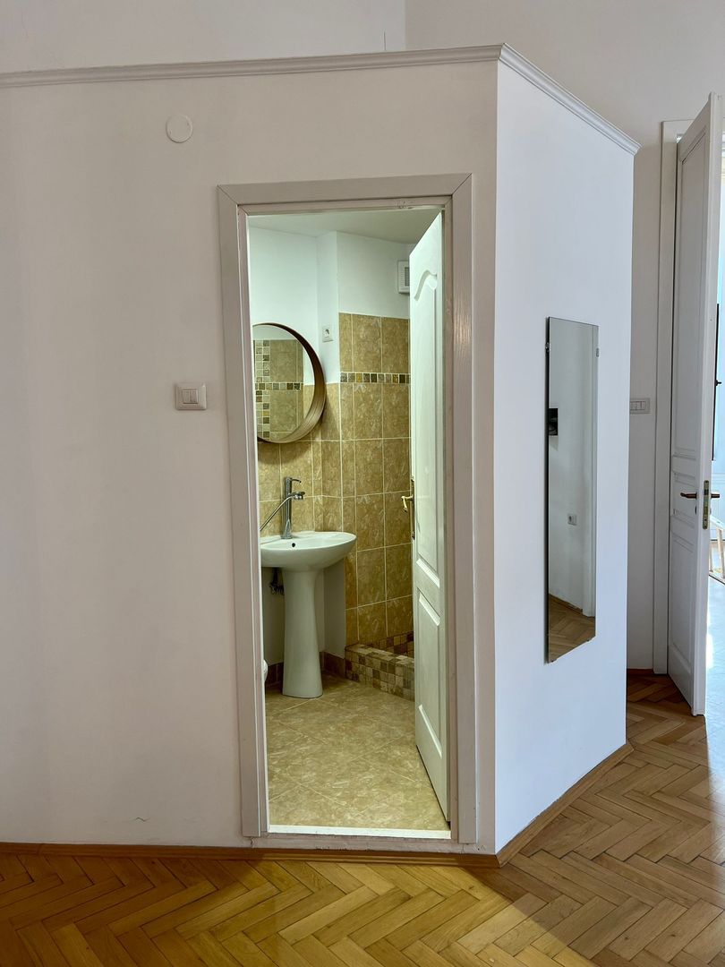 Birouri sau cabinete de Lux în Armenească - Poză 12