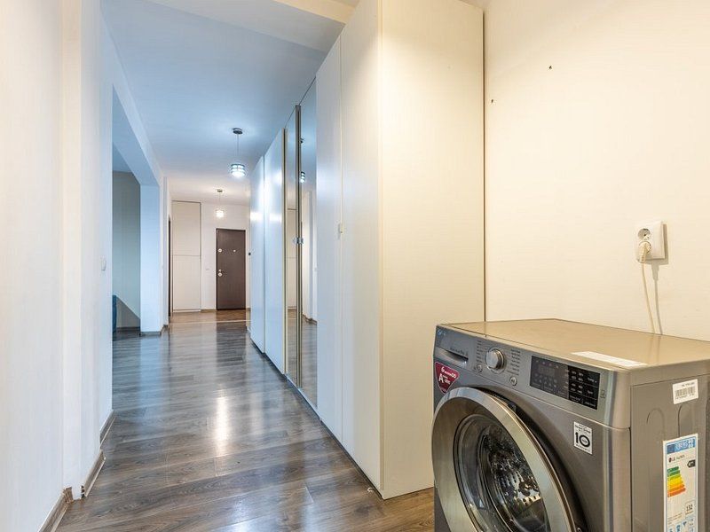 Vânzare apartament cu 2 camere, 62 mp utili, situat într-un imobil tip vilă - Poză 8