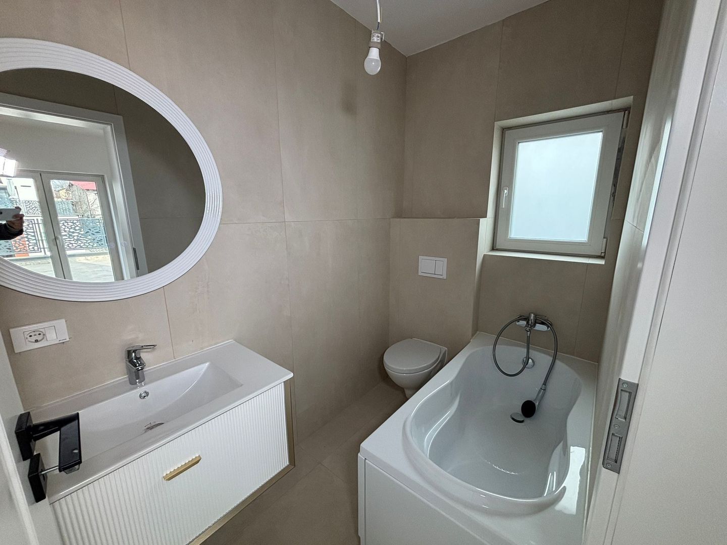 CASA INDIVIDUALA PALLADY,TEREN 110 MP, 5 CAMERE,FINALIZATA,COMISION 0% - Poză 16