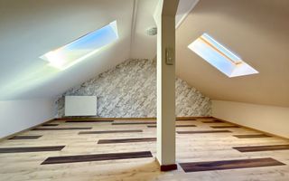 Apartament 2 camere + o cameră mansardată / Calea Șagului - Poză 8