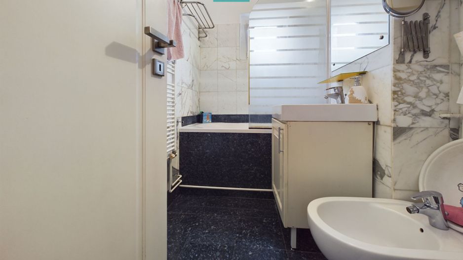 Apartament cu 3 camere în Alfa - Poză 9