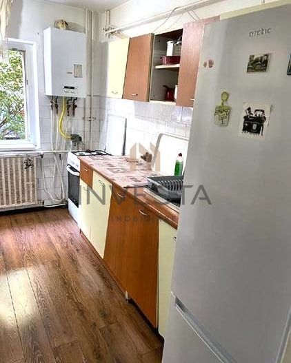 Apartament cu 3 camere decomandat, garaj si boxa, zona Piata Zorilor - Poză 4