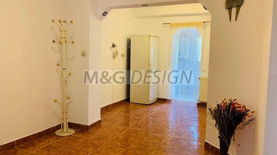 2 camere decomandat  Lipovei parter centrala proprie - Poză 4