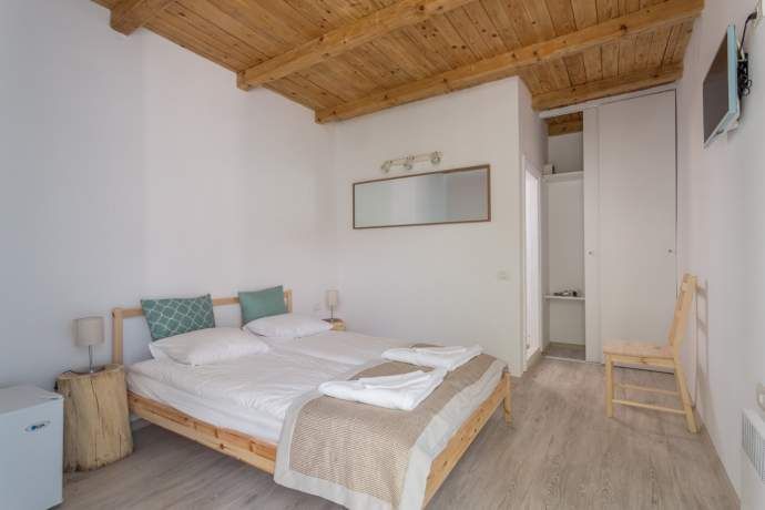 Vila turistica cu 50 camere de vanzare in 2 Mai/Constanta - Poză 2