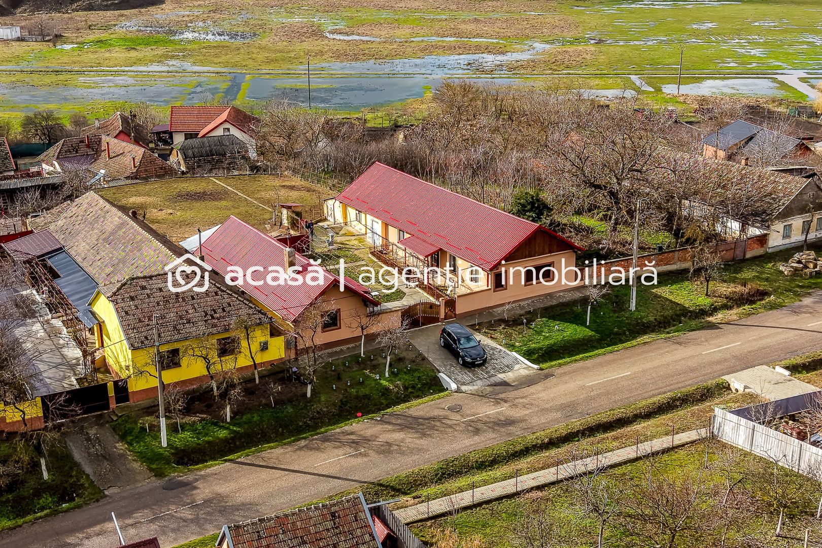 Casă în Vinga – restaurată Integral 2025 | 3 camere | teren generos - Poză 9
