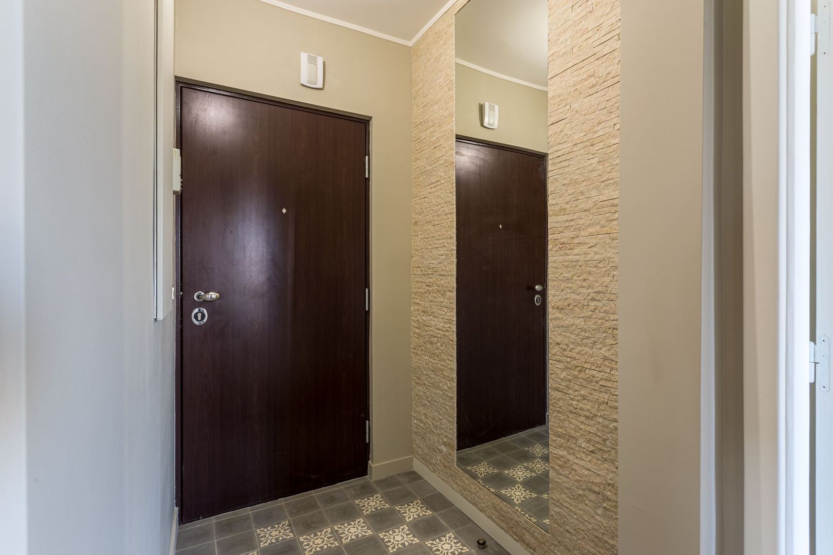 Apartament ultrafinisat în Aradul Nou - Poză 3