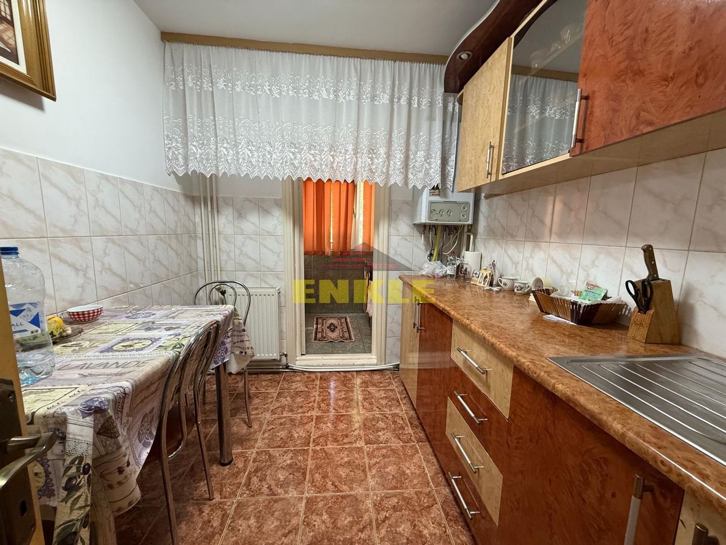 De închiriat – apartament cu 2 camere, zona Economic - Poză 4