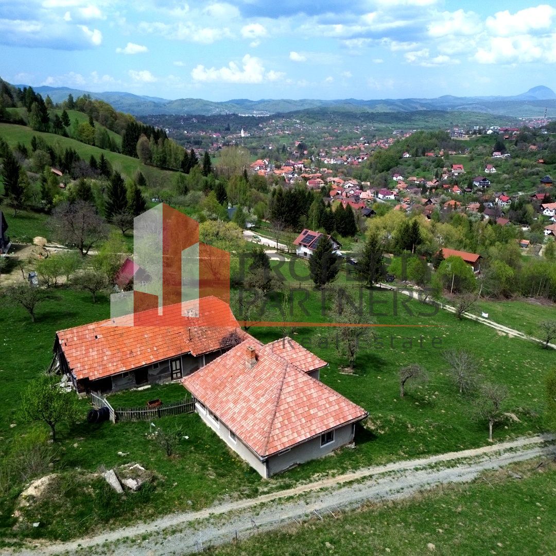 Casă tradițională sat Poarta, comuna Bran teren 1000 mp - Poză 3